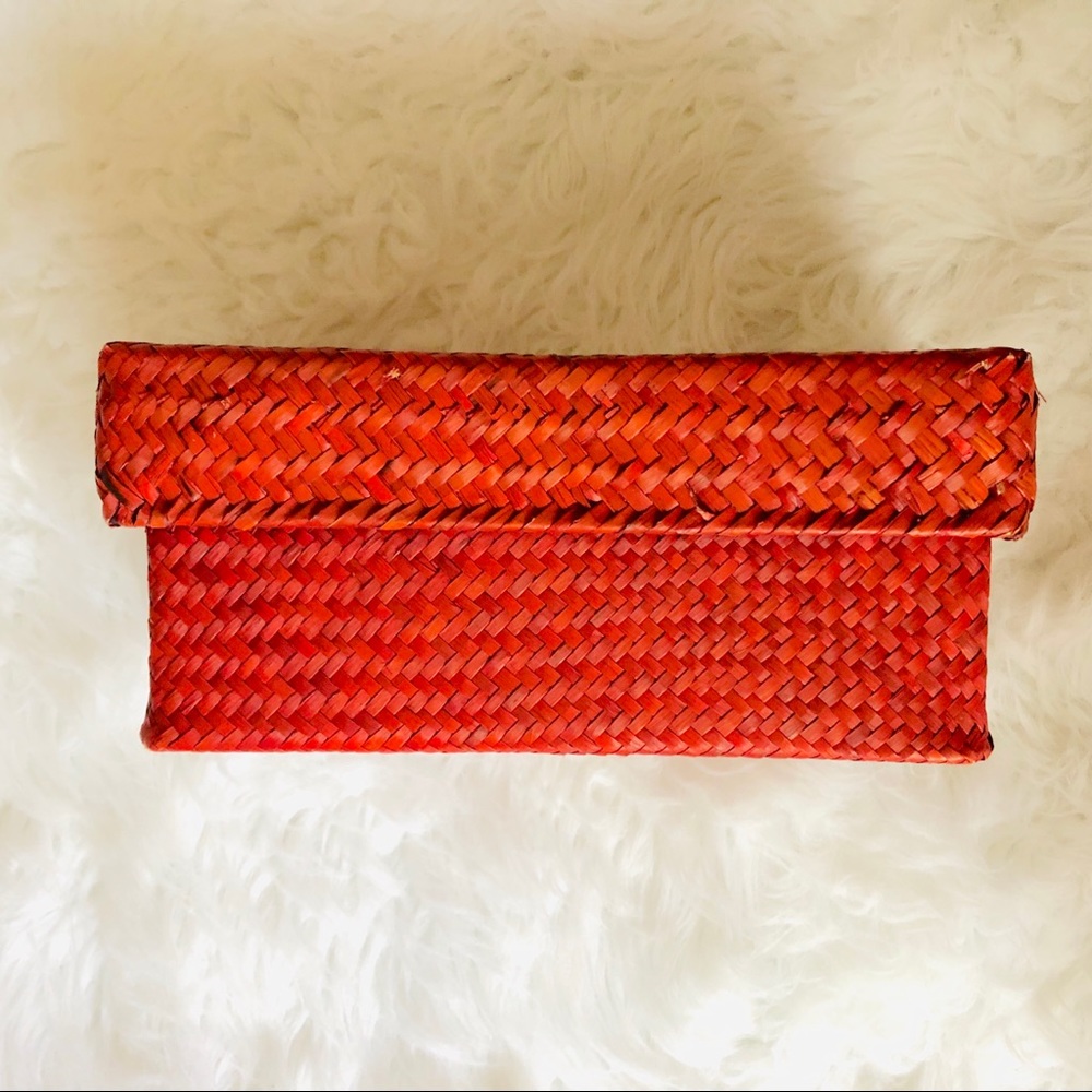 Small Weaved Rectangular Container - Picture 5 of 15